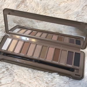 BYS Eyeshadow Palette MATTE